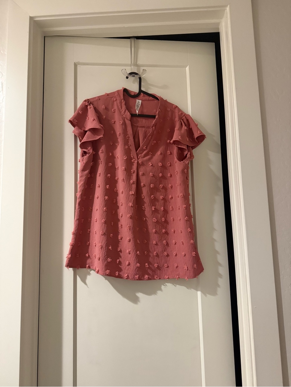 Women's Dusty Rose Textured Flutter Sleeve Top
